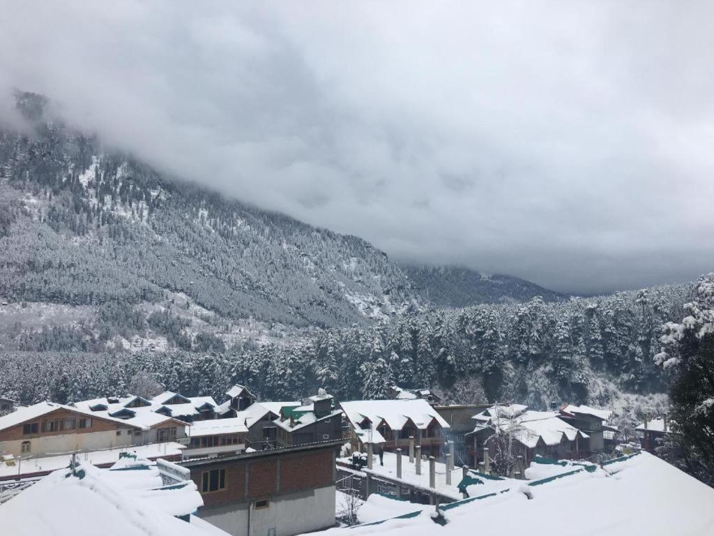 Upclimb Longstay For Bus Or Taxi Only Guests Manali  Bagian luar foto