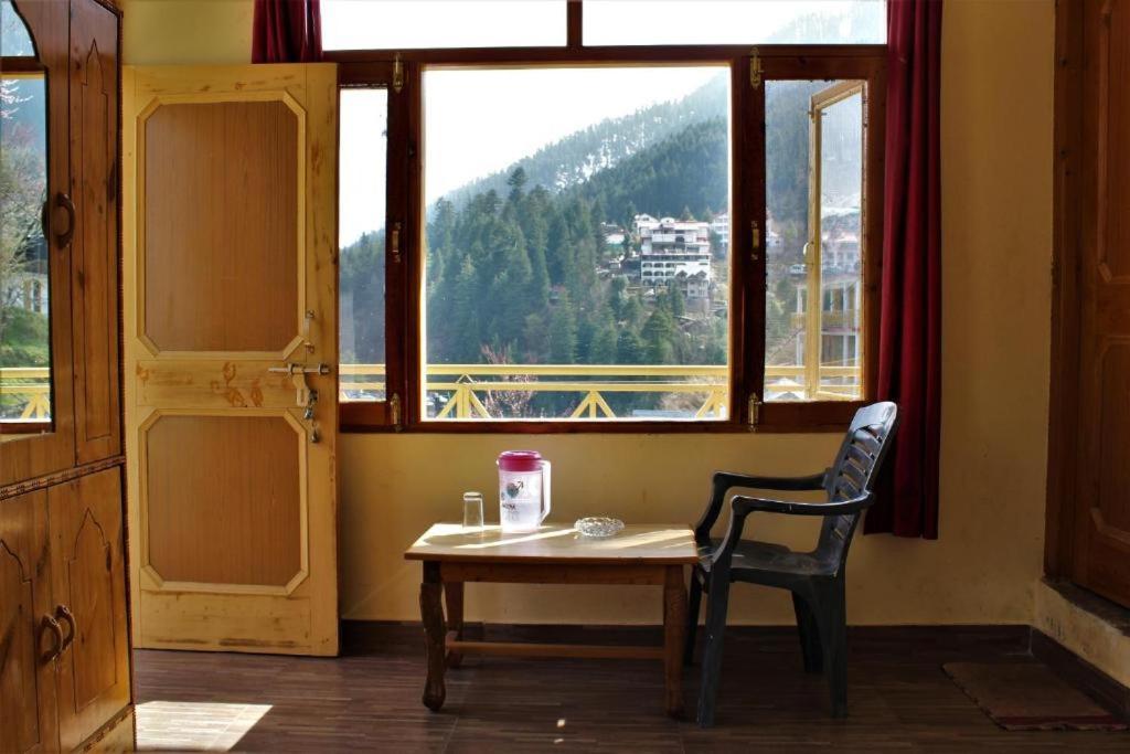 Upclimb Longstay For Bus Or Taxi Only Guests Manali  Bagian luar foto